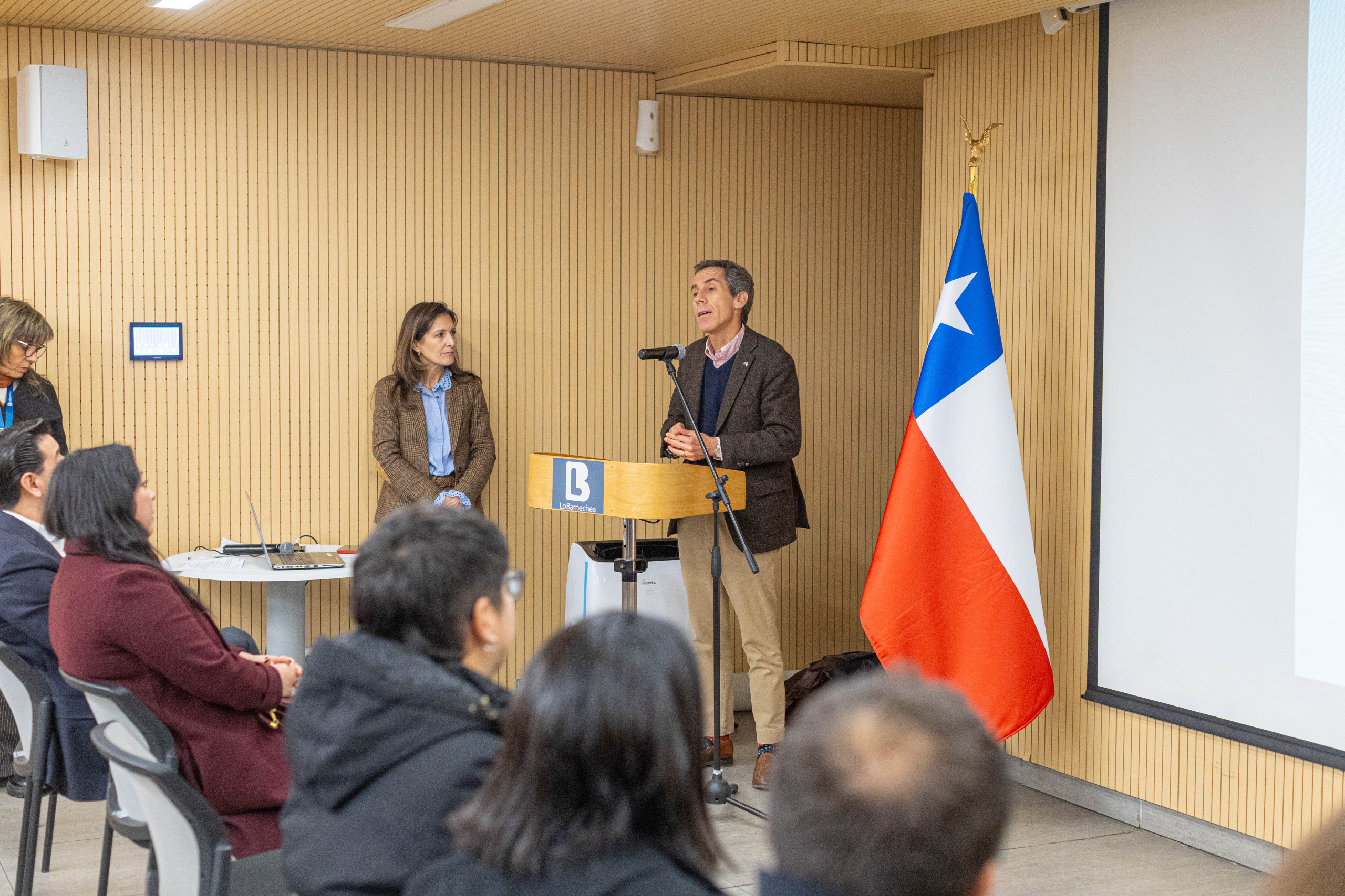 Programa Lazos reconoce avances de niños, adolescentes y familias tras intervención especializada