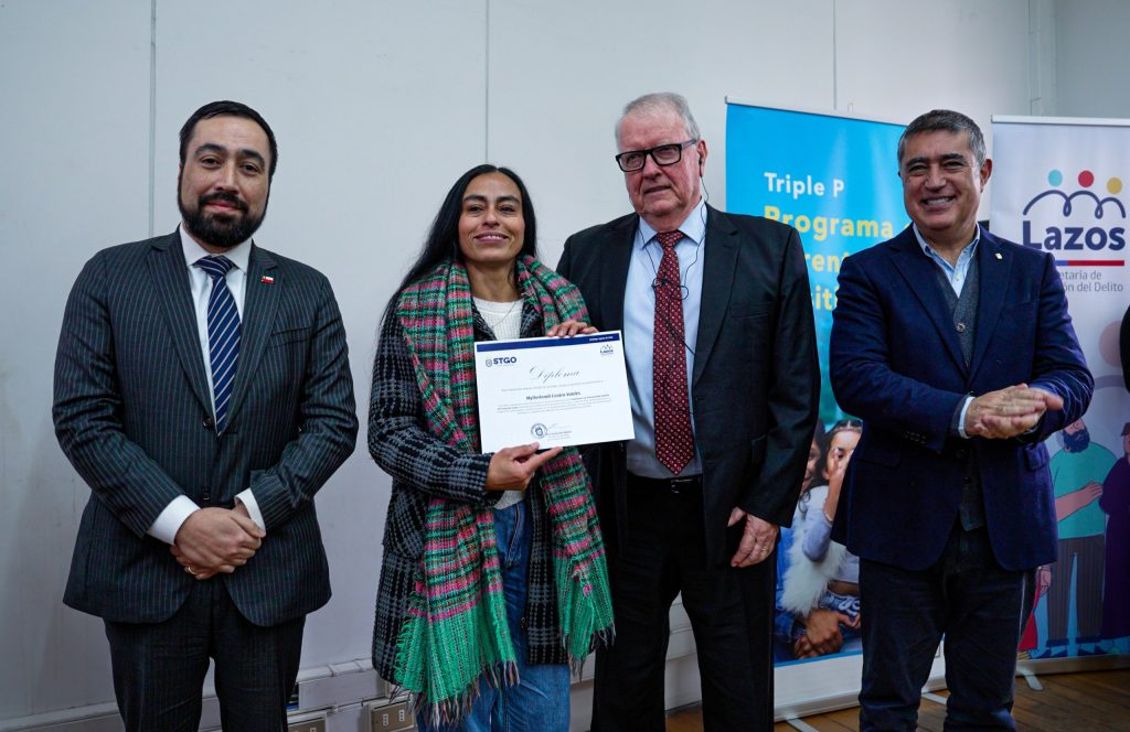 Familias del Programa Lazos fueron certificadas tras finalizar con éxito el Programa de Parentalidad Positiva Triple P